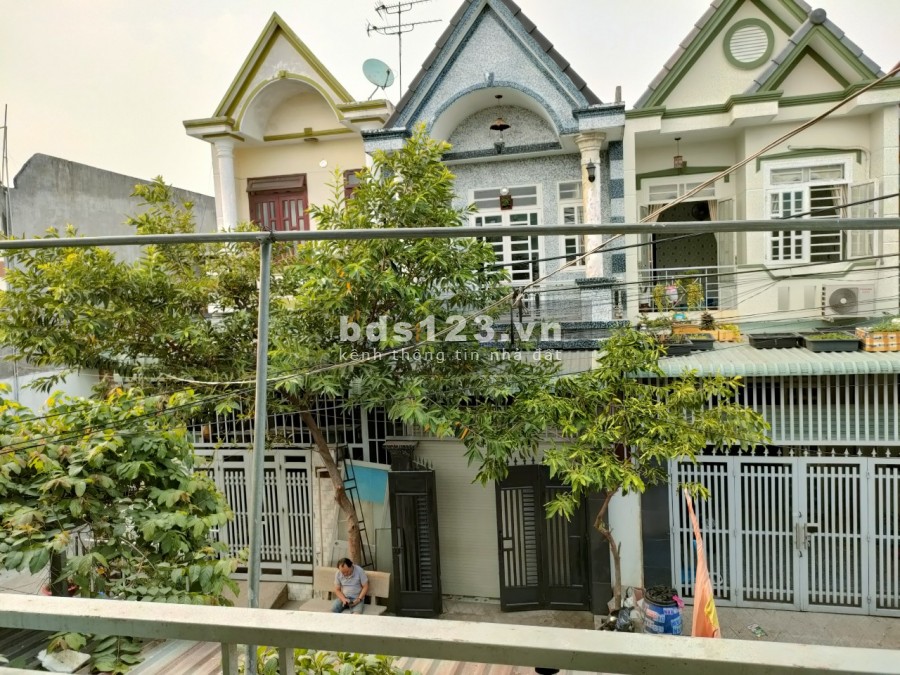 Bán nhà 1 Trệt 1 Lầu đường Nguyễn Thị Chạy Tp Dĩ An.