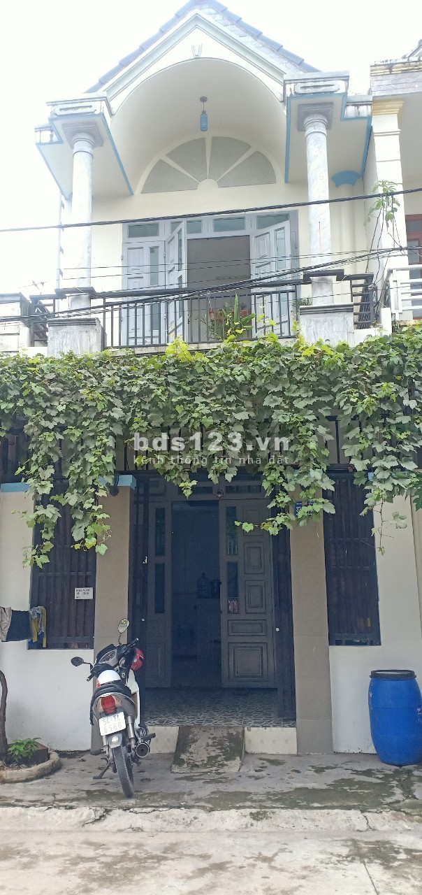 Bán nhà 1 Trệt 1 Lầu đường Nguyễn Thị Chạy Tp Dĩ An.