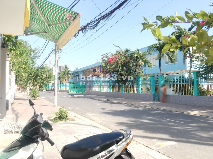 4*12m/3lầu 5PN hẻm xe tải 8m Bùi Minh Trực Phường 6 Quận 8