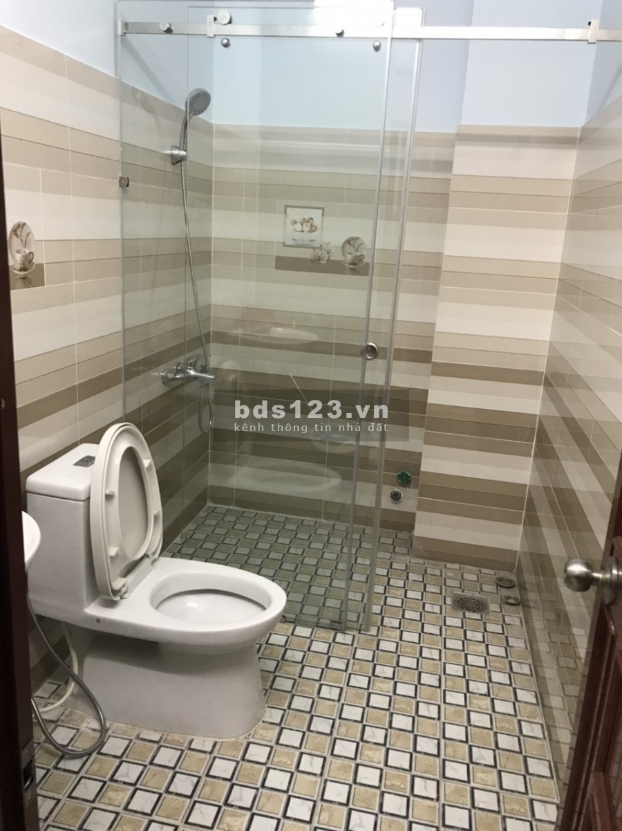 Cho thuê nhà NC 1 trệt 3 lầu 4x17 5pn HXH tại 288/5E Tân Hòa Đông P BTĐ Q BTân