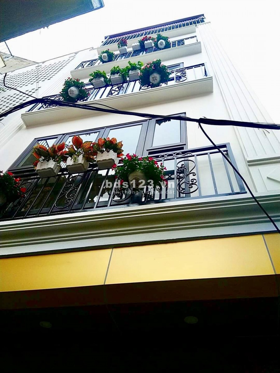 Quá đẹp và quá xịn. Gần ô tô, MT rộng, 42m2, 5 tầng, Giá yêu thương, Hai Bà Trưng