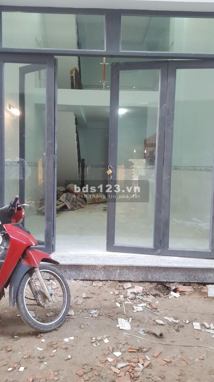 Nhà mới xây 1 Trệt, 1 Lửng, 1 Lầu giá rẻ gần Ngã Tư Phước Lý, công chứng ngay