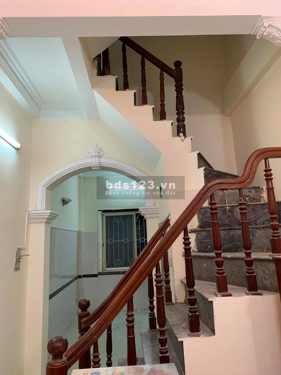 4 TẦNG, 4 NGỦ Ở LUÔN, 35M SỔ VUÔNG NỞ HẬU, 2.7 TỶ