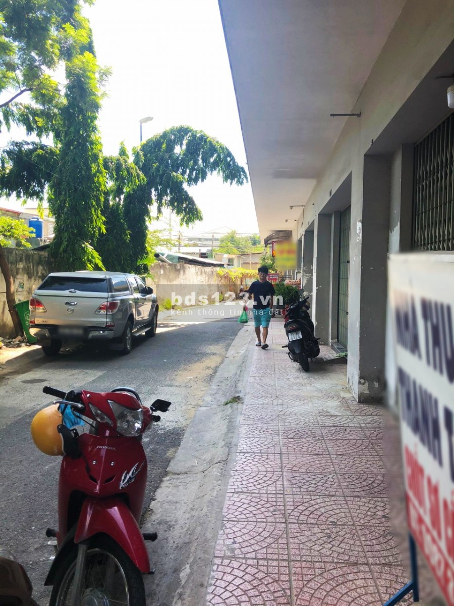 Bán gấp Shophouse CC Besco An Sương, 1 trệt 1 lửng DTSD 85m2. Sổ hồng chính chủ. 2.65 tỷ thương lượng mạnh