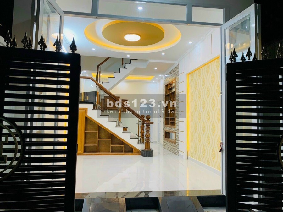 Nhà khách gửi bán cuối năm do kẹt tiền