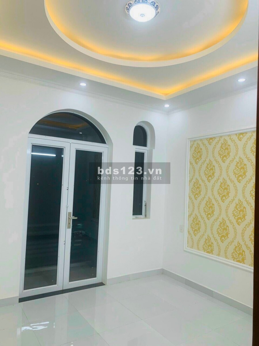 Nhà khách gửi bán cuối năm do kẹt tiền