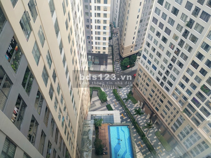 Cần cho thuê căn hộ Sài Gòn Royal 2PN, 1WC, giá 18 triệu bao phí