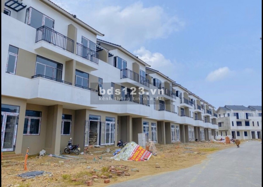 SIÊU PHẨM ROYAL PARK KHU C VIEW KHÁCH SẠN VÀ CHUNG CƯ GIÁ CHỈ 2,7xTỶ BAO THUẾ
