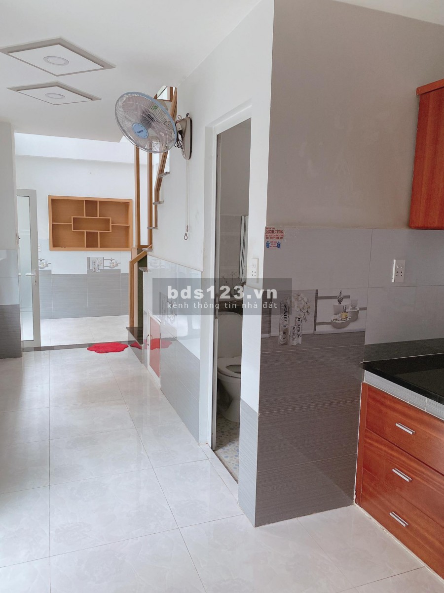 Bán gấp nhà Hoàng Hoa Thám 4 tầng 150m2, HXH, vào ở ngay, giá chỉ nhỉnh 6 tỷ