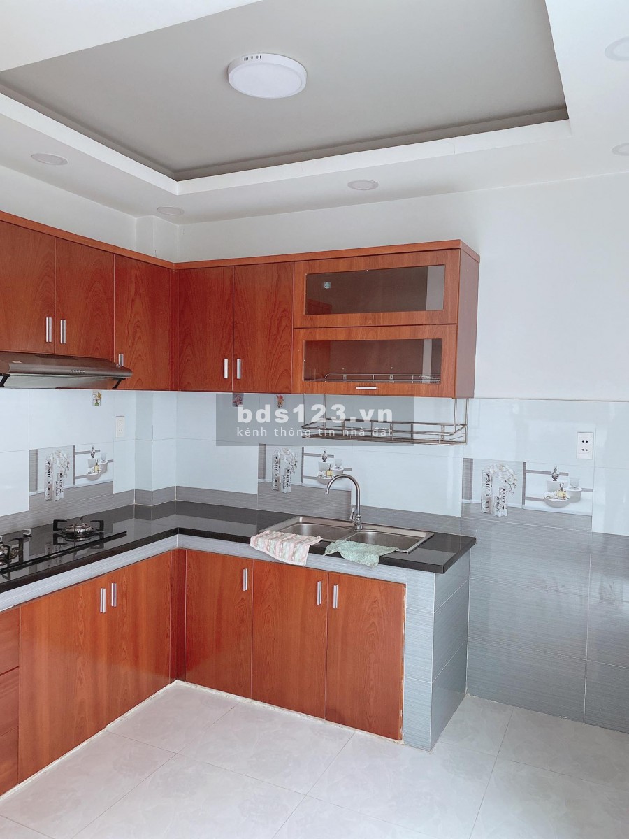 Bán gấp nhà Hoàng Hoa Thám 4 tầng 150m2, HXH, vào ở ngay, giá chỉ nhỉnh 6 tỷ