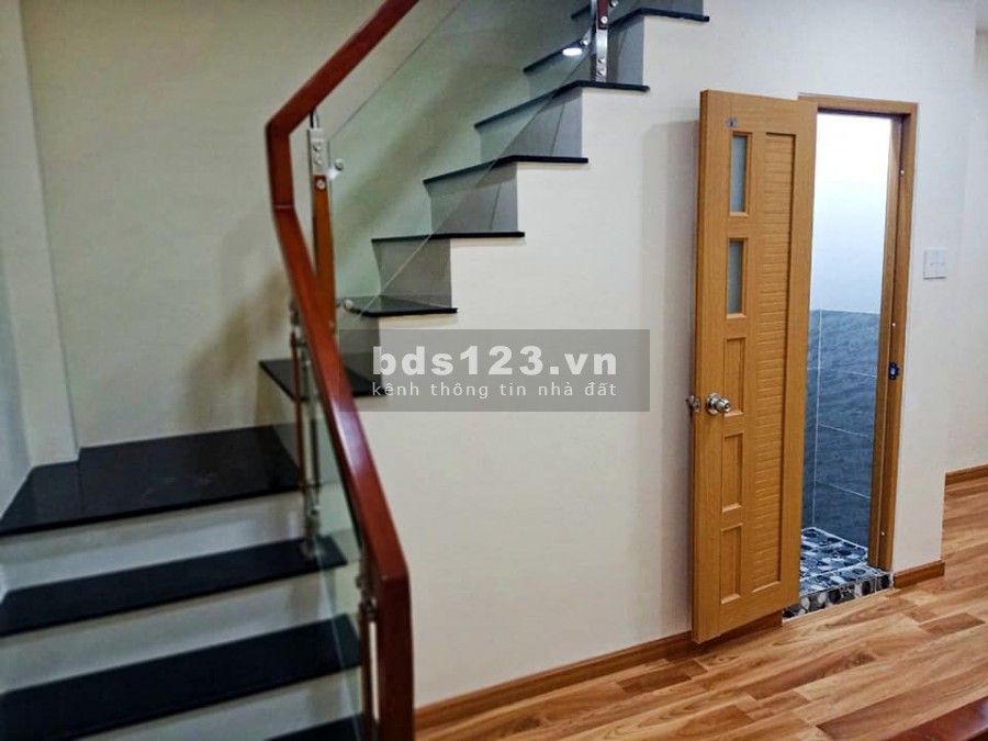 Bán Nhà hẽm Quận 11 nhà mới dọn vào ở ngay giá 4.05 Tỷ