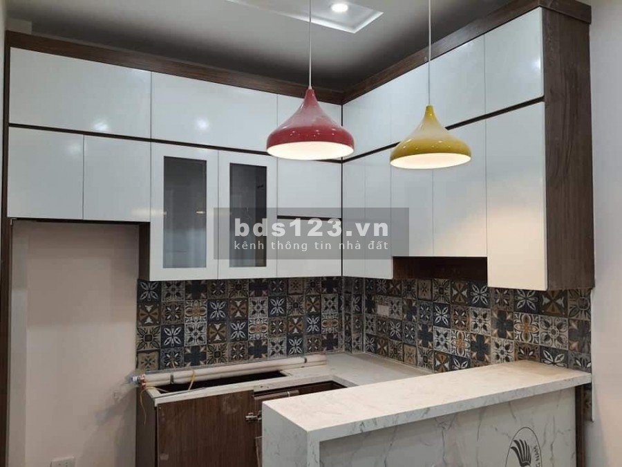 Bán nhà Láng ngã tư sở lô gốc dt 52m Giá 4,6 tỷ