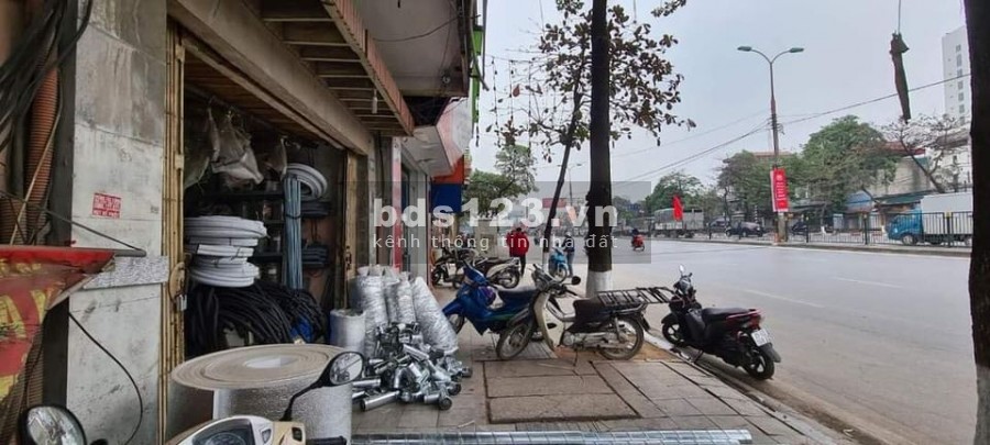 Giá cực sốc! Mặt phố Giải Phóng, Hoàng Mai, vỉa hè KD 60m, nhỉnh 6 tỷ.