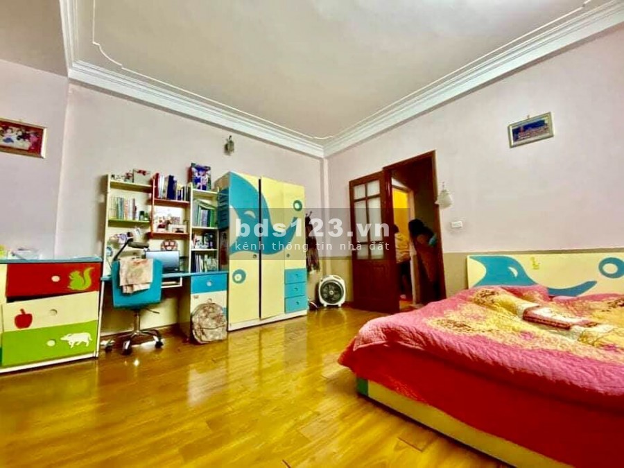 Ngắm là mê luôn, quá đẹp, 50m2, 4 tầng, MT rộng. lô góc, nhỉnh 4 tỷ, Hai Bà Trưng