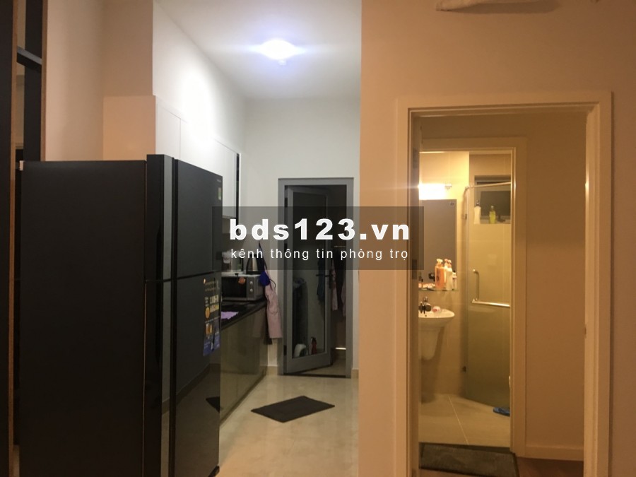 Cho thuê phòng 18m2 trong CC Luxgarden Q7