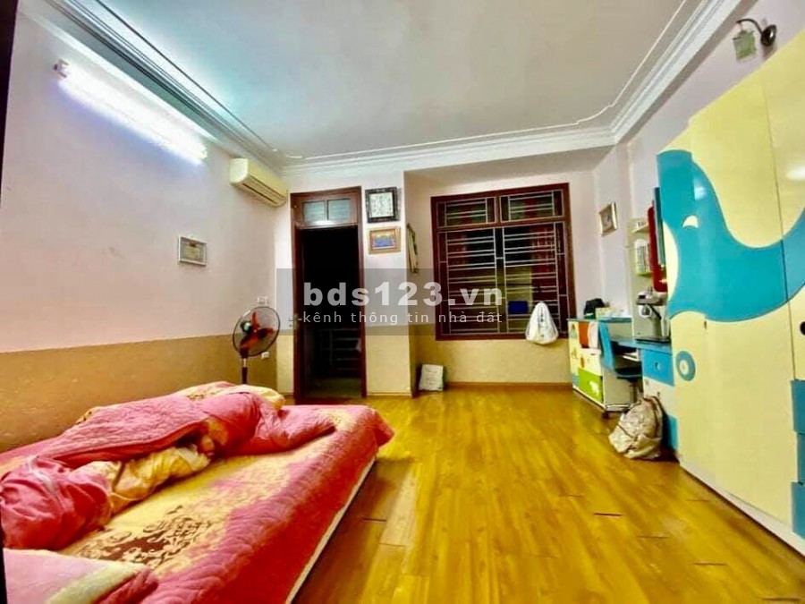 Ngắm là mê luôn, quá đẹp, 50m2, 4 tầng, MT rộng. lô góc, nhỉnh 4 tỷ, Hai Bà Trưng