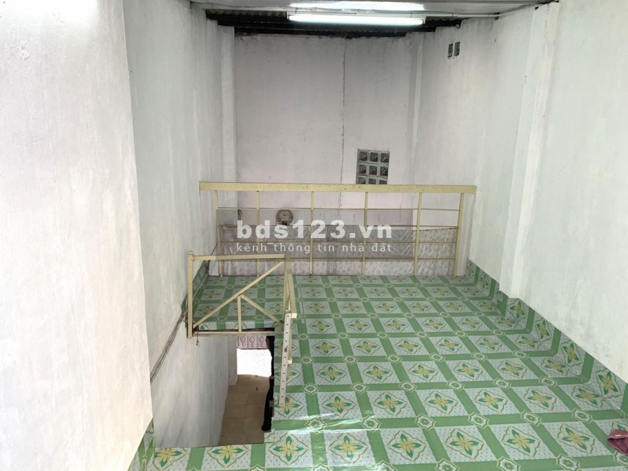Bán nhà cũ 3x9, hẻm an ninh, CMT8 P15 Q10 giá 2ti5