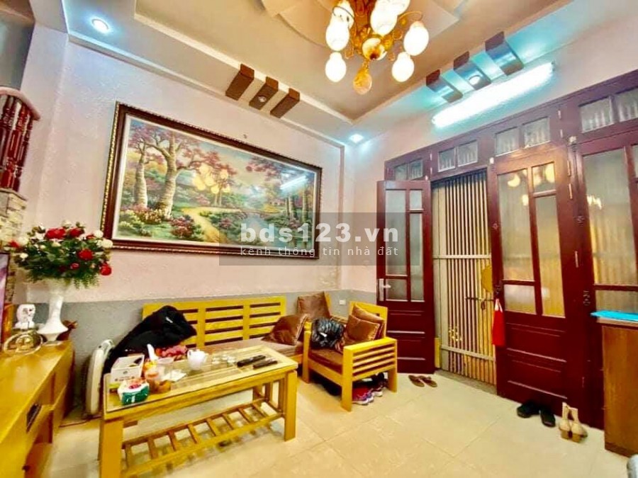 Ngắm là mê luôn, quá đẹp, 50m2, 4 tầng, MT rộng. lô góc, nhỉnh 4 tỷ, Hai Bà Trưng