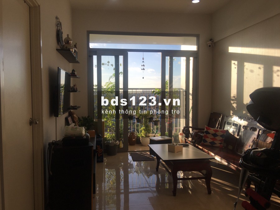 Cho thuê phòng 18m2 trong CC Luxgarden Q7