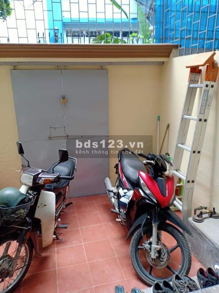 Cho thuê nhà riêng tại Quan Nhân, gần Ngã Tư Sở
