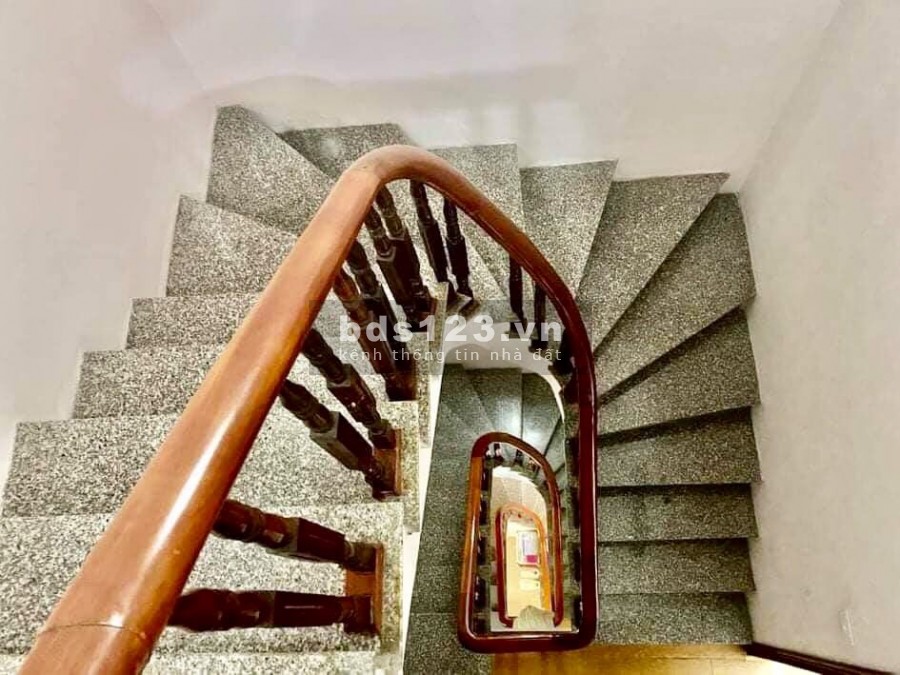 Ngắm là mê luôn, quá đẹp, 50m2, 4 tầng, MT rộng. lô góc, nhỉnh 4 tỷ, Hai Bà Trưng