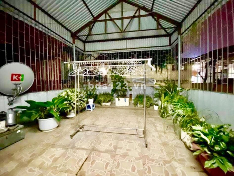 Ngắm là mê luôn, quá đẹp, 50m2, 4 tầng, MT rộng. lô góc, nhỉnh 4 tỷ, Hai Bà Trưng