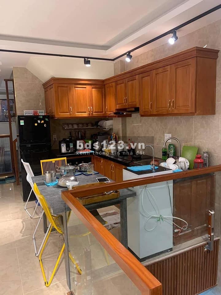 Nhà mới 2 tầng 5 X 10,5m kiên cố đường 18 Phạm Văn Đồng. Thủ Đức