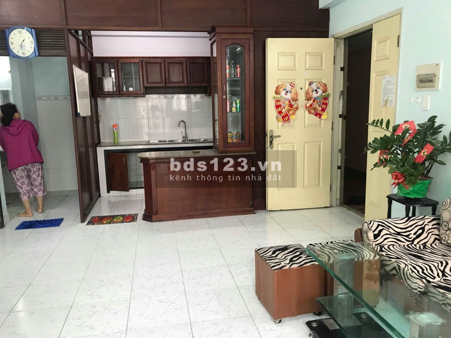 Cần bán căn hộ Chung cư Lê Thành, Quận Bình Tân. DT: 60m2,2PN,1WC