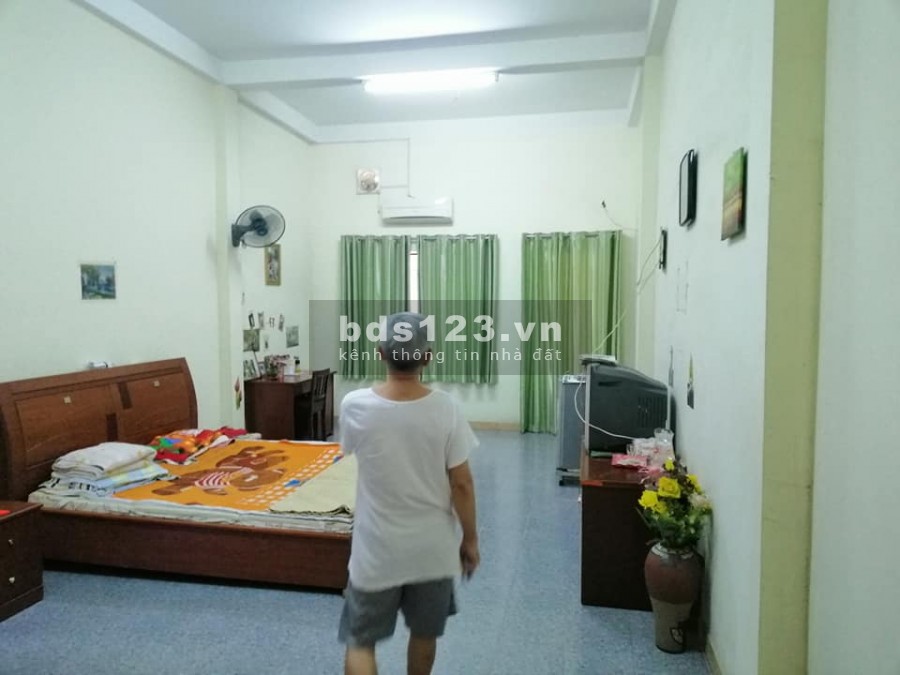 Nhà mới 2 tầng 5 X 10,5m kiên cố đường 18 Phạm Văn Đồng. Thủ Đức