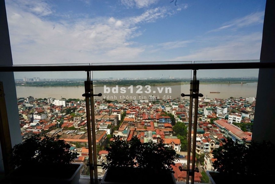 Chính chủ cần bán gấp căn hộ view sông Hồng thuộc dự án Ancora số 3 Lương Yên, giá 6,5 tỷ