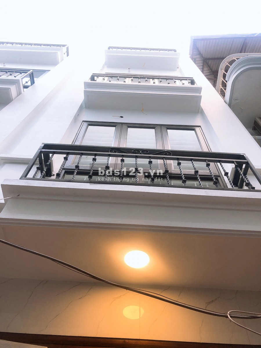 BÁN NHÀ NGỌC LÂM 31M x 5 TẦNG NGÕ Ô TÔ CON ĐI ĐƯỢC [2.9 TỶ]