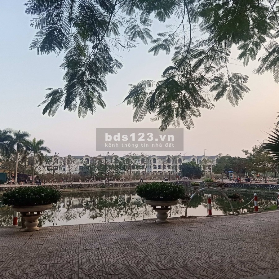 Bán nhà Phố Trịnh Công Sơn, 80m2, ô tô, vỉa hè, kinh doanh, 26.5 tỷ.