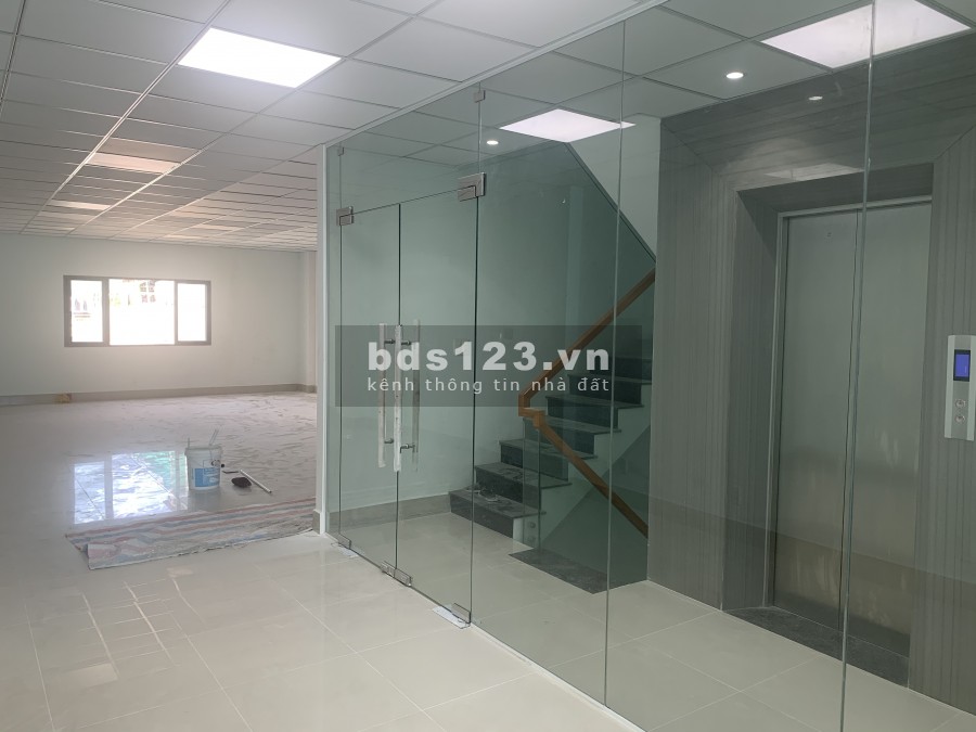 Chính chủ cho thuê mặt bằng kinh doanh, siêu thị, văn phòng, ... tại HANICONS BUILDING 939 Phạm Văn Bạch, Gv