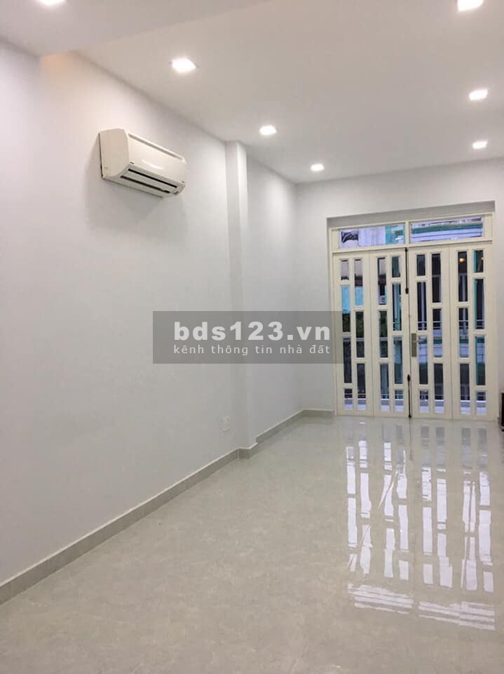 Bán nhà mặt tiền 70m2 đường Cư Xá Đô Thành giá chỉ 5 tỷ 8
