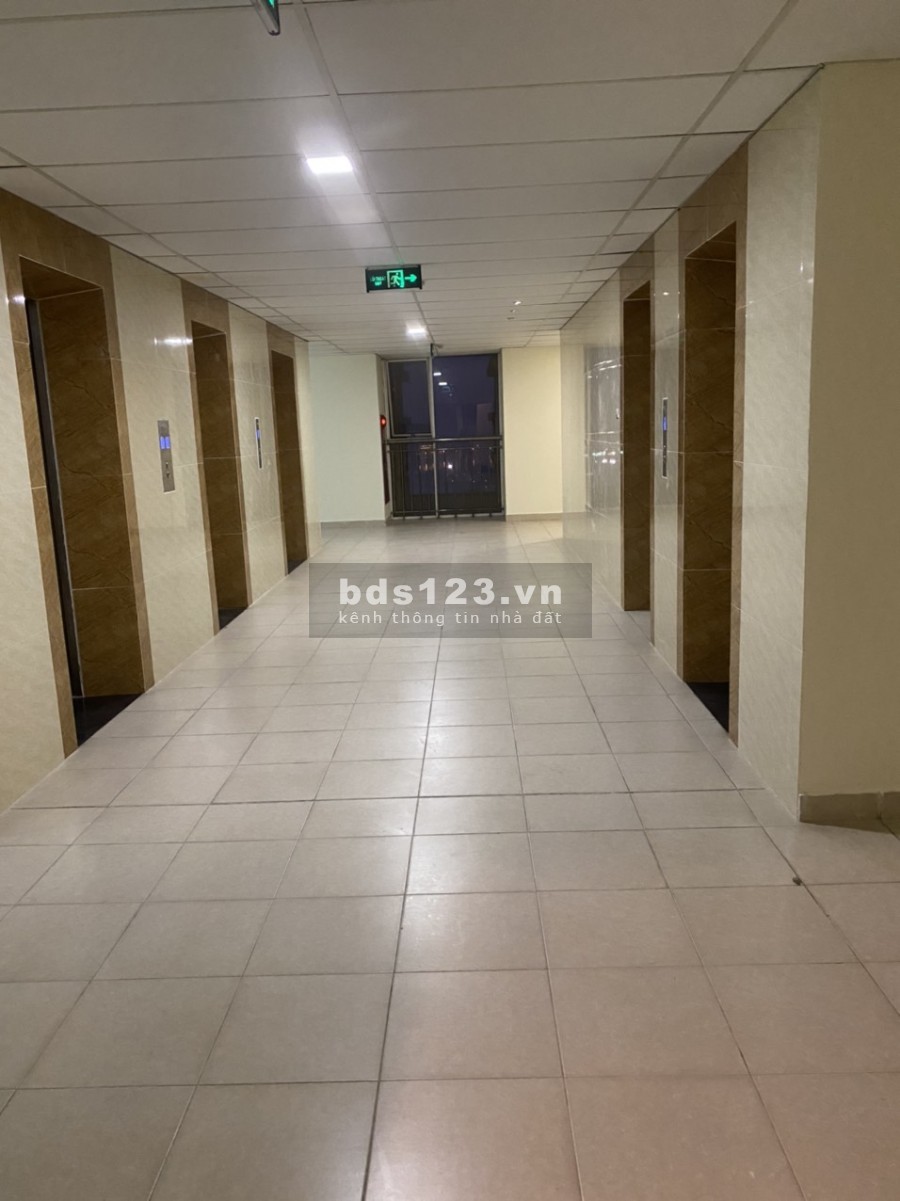 Bán chung cư Megastar C2 Xuân Đỉnh, dt90m 2PN 2WC thoáng mát view cv Hòa Bình giá 16tr/m 0988296228