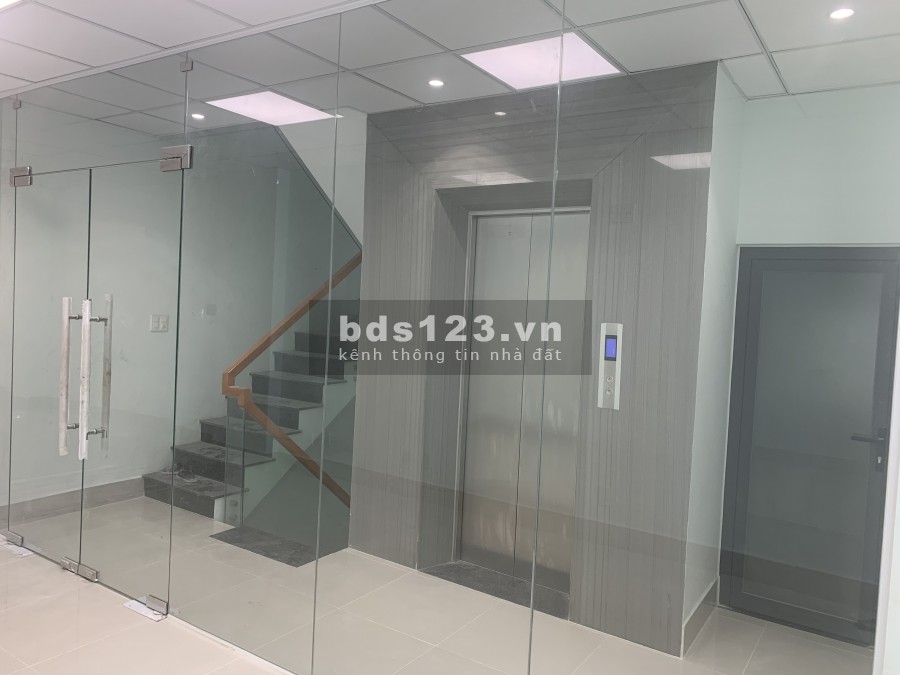 Chính chủ cho thuê mặt bằng kinh doanh, siêu thị, văn phòng, ... tại HANICONS BUILDING 939 Phạm Văn Bạch, Gv