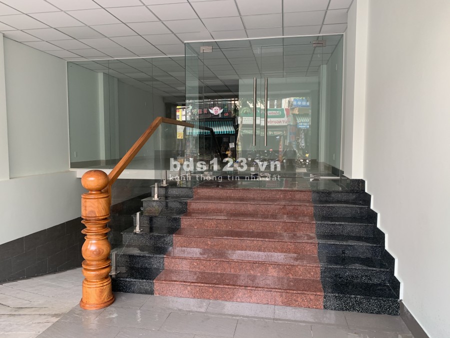 Chính chủ cho thuê mặt bằng kinh doanh, siêu thị, văn phòng, ... tại HANICONS BUILDING 939 Phạm Văn Bạch, Gv