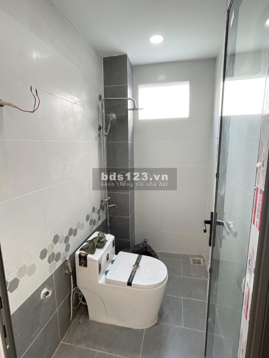 Bán Nhà Quận 8 , 4PN 3WC , hẻm 4m thông thoáng , P5Q8