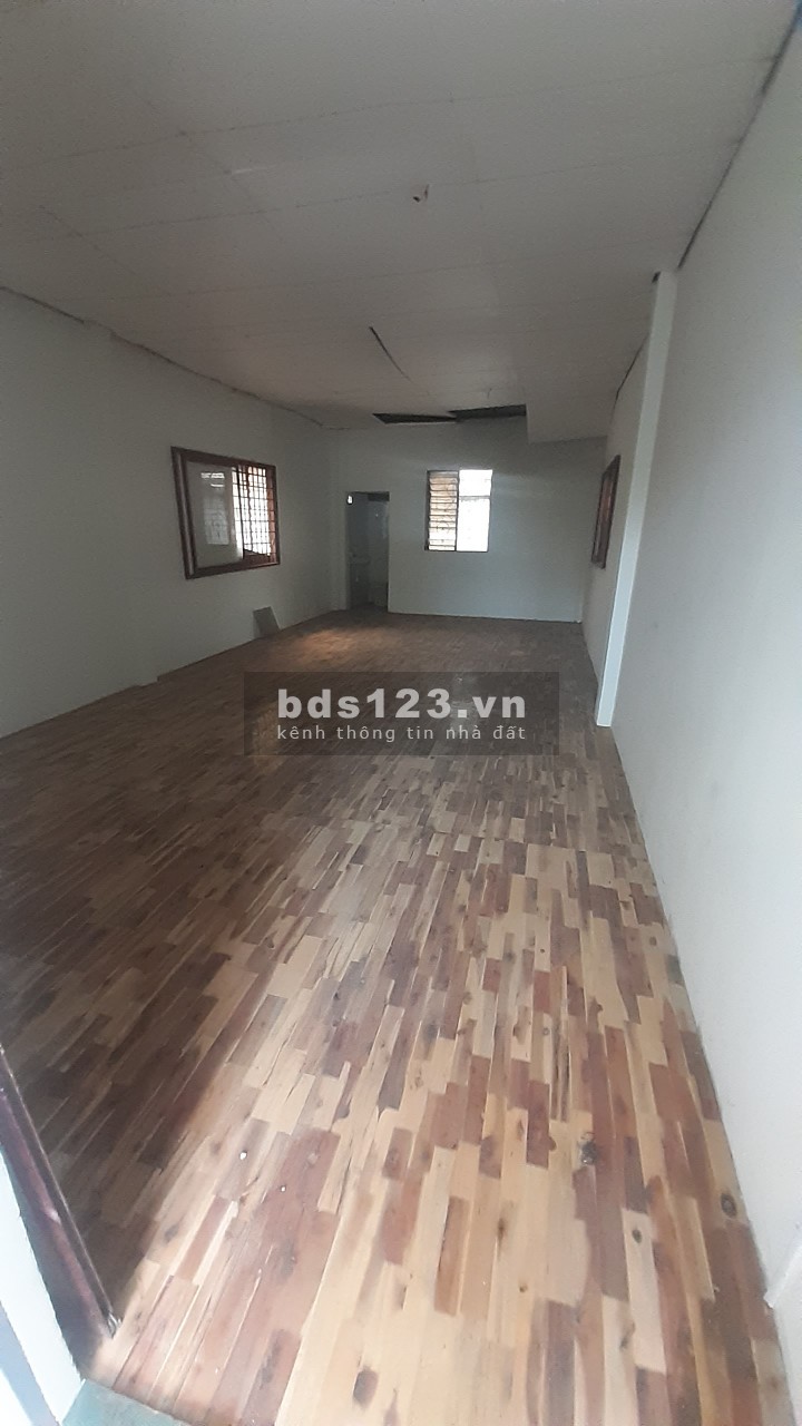 BÁN NHÀ MẶT HẼM XE TẢI BÙI QUANG LÀ 4,2 TỈ X 75 M2