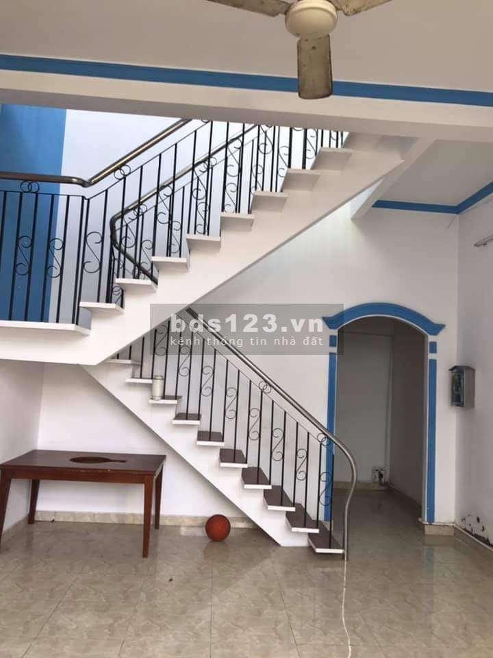 Quá rẻ, Dương đức Hiền tây Thạnh nhà 2 lầu 70m không lộ giới chỉ 3ty80