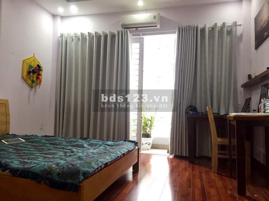 Cho thuê nhà nguyên căn Quận 8 , 3PN 2WC , MT 12m Bông Sao