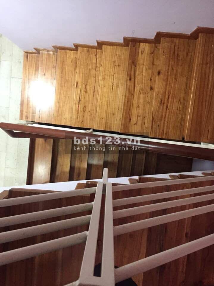 Cho thuê nhà nguyên căn Quận 8 , 3PN 2WC , MT 12m Bông Sao
