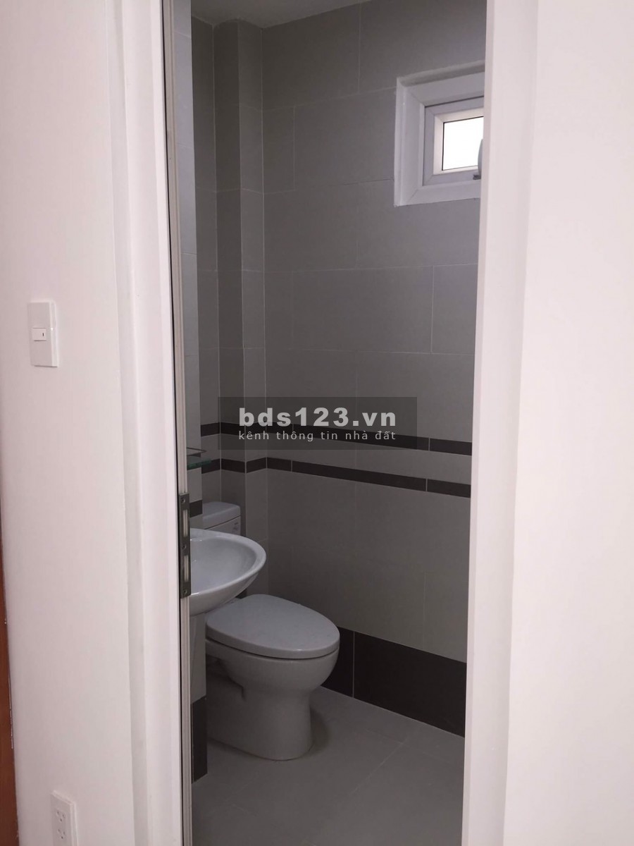 Nhà đẹp nội thất mới Điện Biên Phủ ngay Đại học Hồng Bàng cách quận 1 chỉ 200m