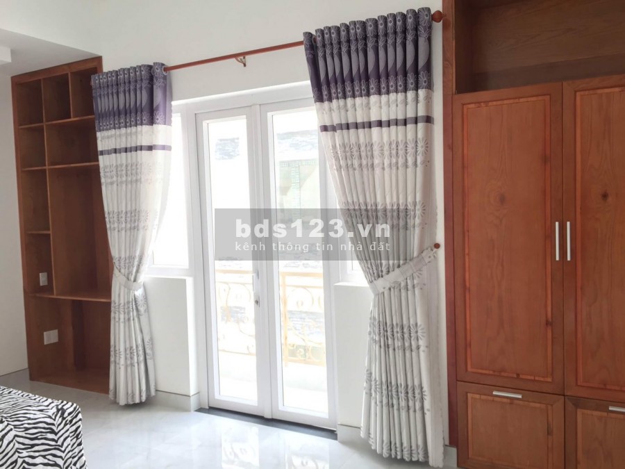 Nhà đẹp nội thất mới Điện Biên Phủ ngay Đại học Hồng Bàng cách quận 1 chỉ 200m