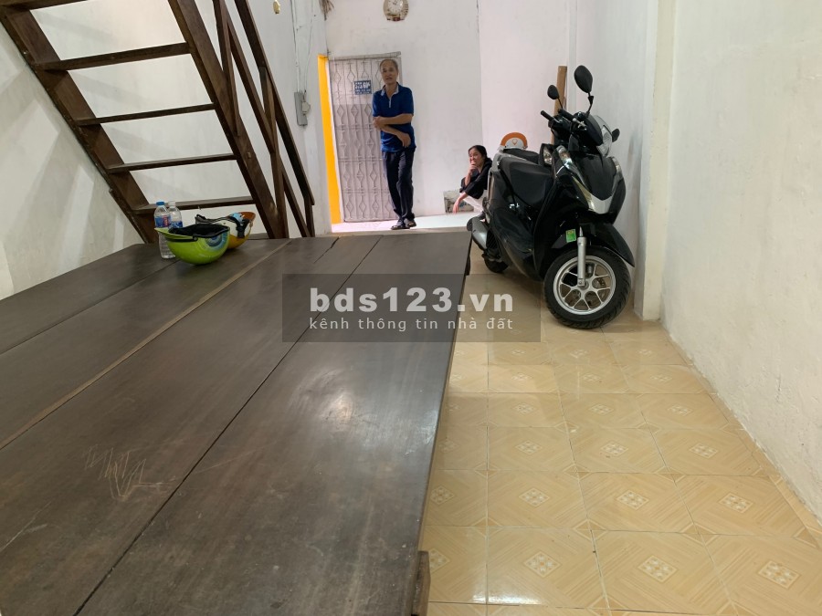 Bán nhà đường CMT8 P15 Q10. 3m*9m. Giá 2,5 tỷ