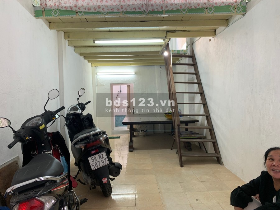Bán nhà đường CMT8 P15 Q10. 3m*9m. Giá 2,5 tỷ