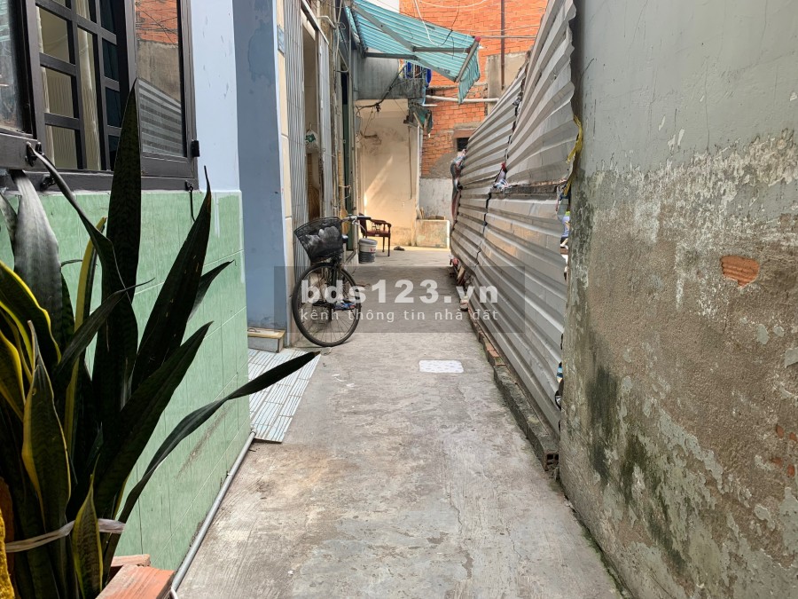 Bán nhà đường CMT8 P15 Q10. 3m*9m. Giá 2,5 tỷ