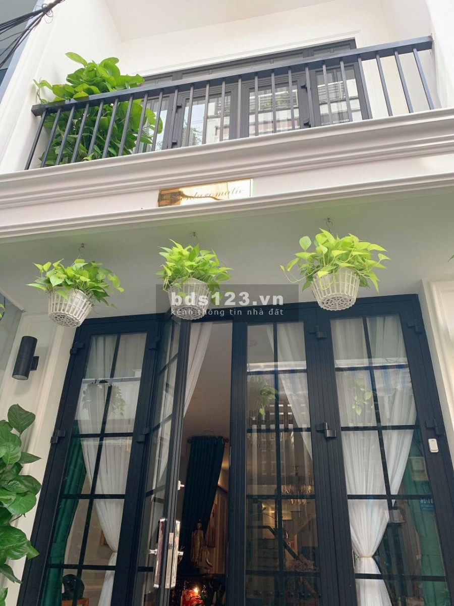 Bán gấp nhà đường Hậu Giang, phường 11, quận 6, hẻm ô tô đua, khu dân trí cao