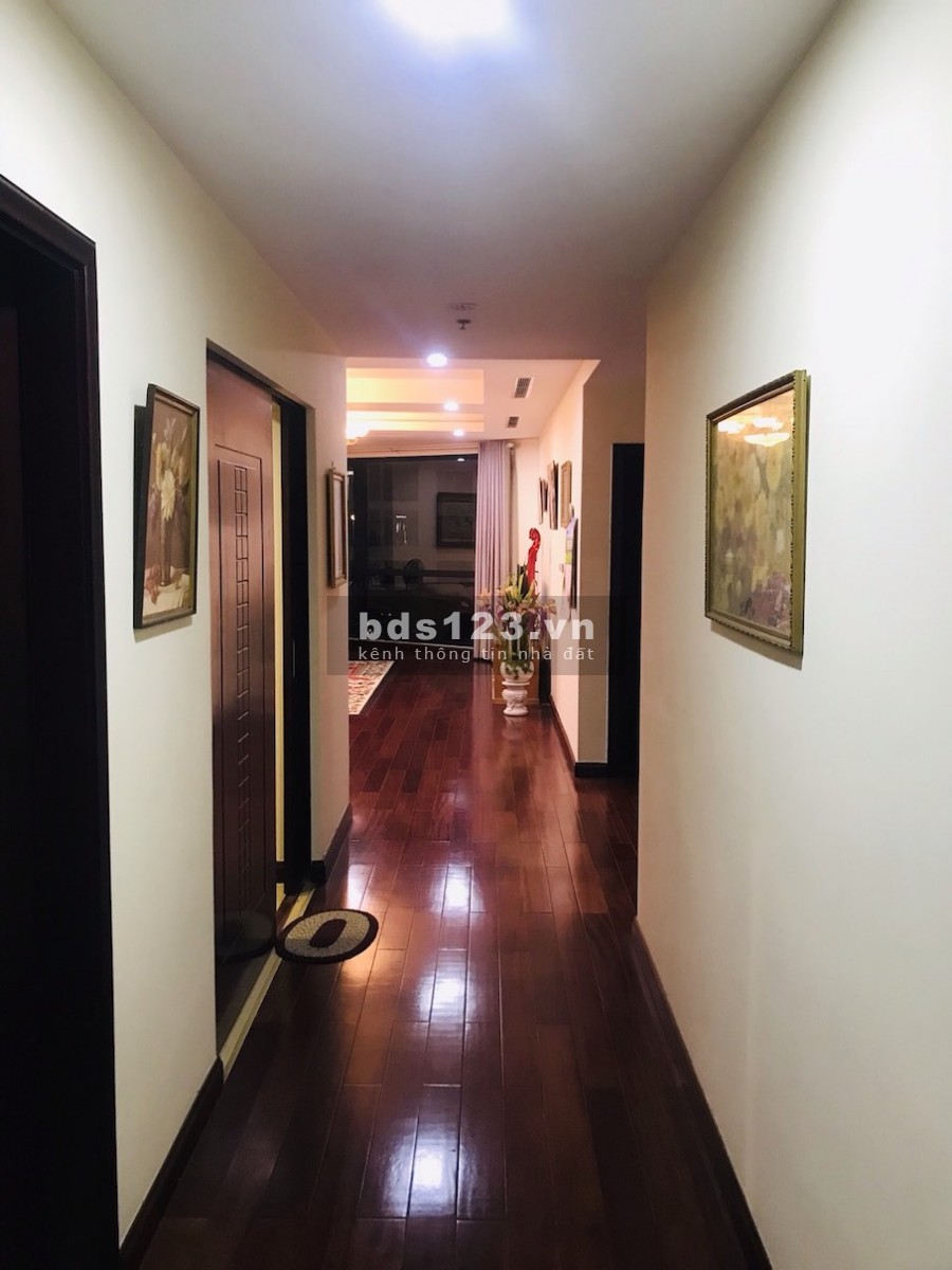 CẦN BÁN GẤP CĂN HỘ CAO CẤP ROYAL CITY - TOÀ R2 - GIÁ TỐT NHẤT THỊ TRƯỜNG