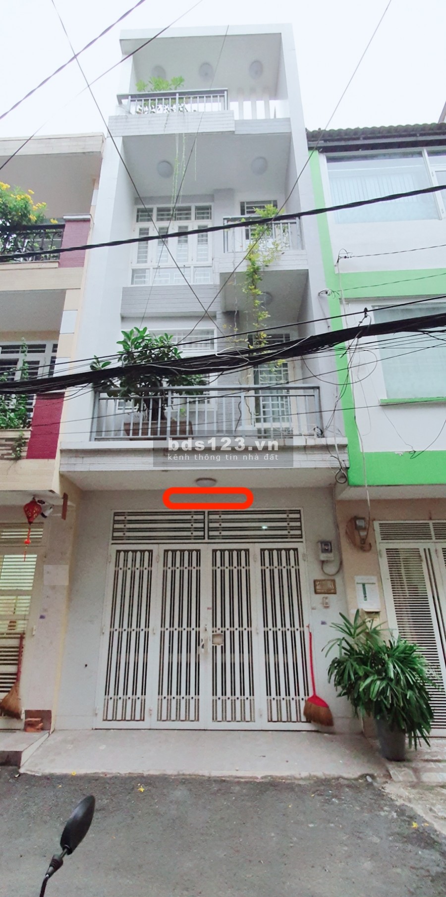 HXH Phan Văn Trị 4x13m trệt, 3lầu, 5phòng ngủ, 4wc. 20tr/th.